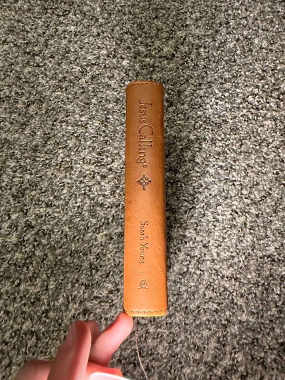 Jesus Calling : Enjoying Peace in His Presence by Sarah Young